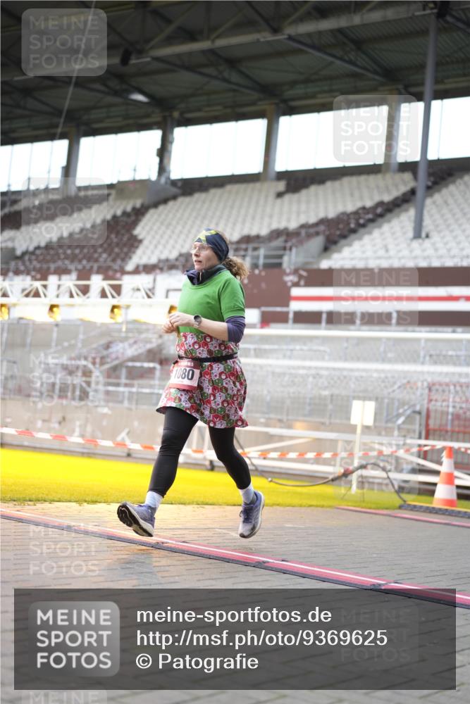 07.12.2025 - St. Pauli X-Mass-Run No. 15 Patografie http://msf.ph/oto/9369625 07.12.2025 11:26:52 Ziel 1080, 2072, 2175, 2176, 2789, 2790, 2942, 2972, 2979, 3098, 3099, 4884 meine-sportfotos.de