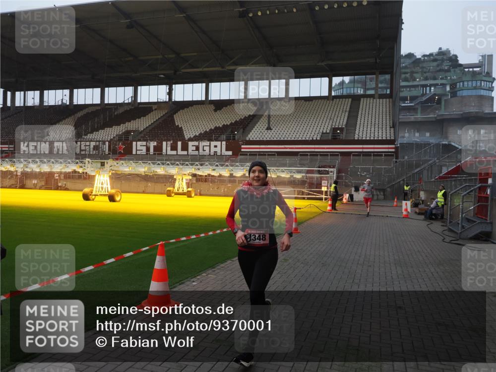 07.12.2025 - St. Pauli X-Mass-Run No. 15 Fabian Wolf http://msf.ph/oto/9370001 07.12.2025 10:00:40 Ziel 855, 1418, 1976, 2348, 3084 meine-sportfotos.de
