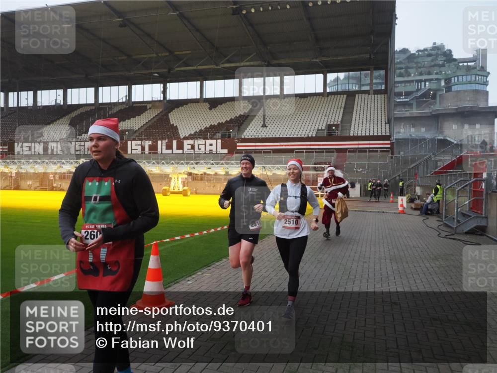 07.12.2025 - St. Pauli X-Mass-Run No. 15 Fabian Wolf http://msf.ph/oto/9370401 07.12.2025 10:02:37 Ziel 63, 304, 1105, 1828, 1829, 2510, 2514, 2604, 2908 meine-sportfotos.de
