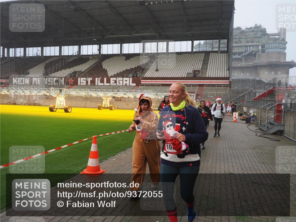07.12.2025 - St. Pauli X-Mass-Run No. 15 Fabian Wolf http://msf.ph/oto/9372055 07.12.2025 10:08:52 Ziel 19, 390, 707, 786, 789, 947, 1002, 1031, 1176, 2521, 3212, 3300, 3332, 3335, 3484, 3671, 3891, 3904, 3907, 4232, 4234, 4451 meine-sportfotos.de
