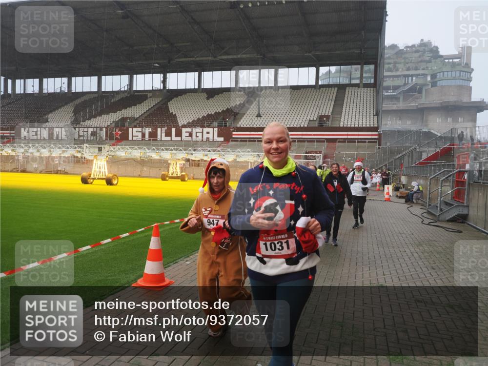07.12.2025 - St. Pauli X-Mass-Run No. 15 Fabian Wolf http://msf.ph/oto/9372057 07.12.2025 10:08:52 Ziel 19, 390, 707, 786, 789, 947, 1002, 1031, 1176, 2521, 3212, 3300, 3332, 3335, 3484, 3671, 3891, 3904, 3907, 4232, 4234, 4451 meine-sportfotos.de