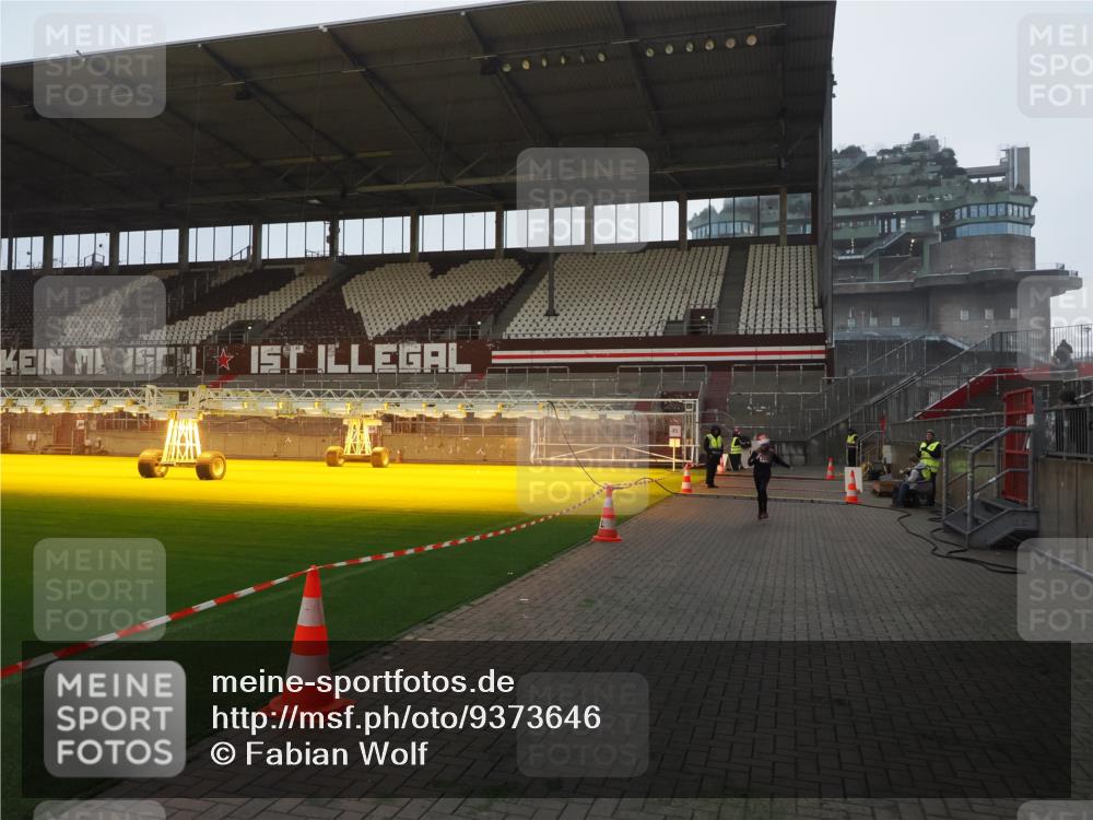 07.12.2025 - St. Pauli X-Mass-Run No. 15 Fabian Wolf http://msf.ph/oto/9373646 07.12.2025 09:56:28 Ziel 1483, 3255 meine-sportfotos.de