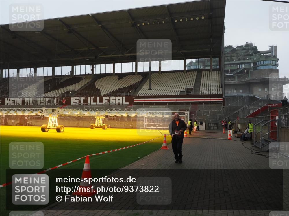 07.12.2025 - St. Pauli X-Mass-Run No. 15 Fabian Wolf http://msf.ph/oto/9373822 07.12.2025 09:57:18 Ziel 3320, 4032 meine-sportfotos.de