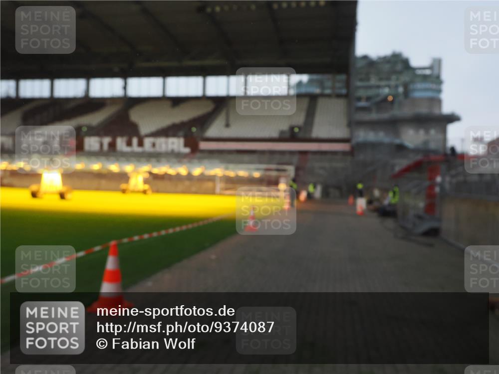07.12.2025 - St. Pauli X-Mass-Run No. 15 Fabian Wolf http://msf.ph/oto/9374087 07.12.2025 09:58:51 Ziel 655, 1003, 1115, 1528, 1542, 1782, 1785, 2392, 3308 meine-sportfotos.de
