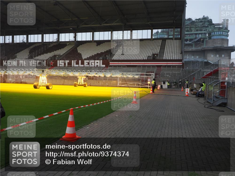 07.12.2025 - St. Pauli X-Mass-Run No. 15 Fabian Wolf http://msf.ph/oto/9374374 07.12.2025 09:59:54 Ziel 910, 911, 934, 1112, 2186, 2729, 2964 meine-sportfotos.de