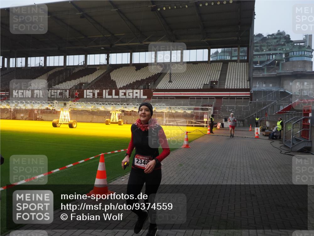 07.12.2025 - St. Pauli X-Mass-Run No. 15 Fabian Wolf http://msf.ph/oto/9374559 07.12.2025 10:00:40 Ziel 855, 1418, 1976, 2348, 3084 meine-sportfotos.de
