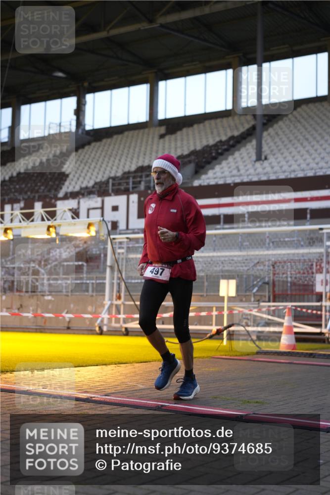 07.12.2025 - St. Pauli X-Mass-Run No. 15 Patografie http://msf.ph/oto/9374685 07.12.2025 09:56:49 Ziel 198, 497, 662, 1116, 1165, 2861, 4208, 4209 meine-sportfotos.de