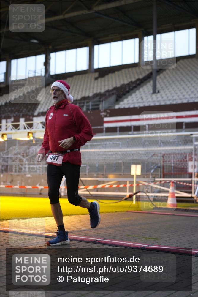 07.12.2025 - St. Pauli X-Mass-Run No. 15 Patografie http://msf.ph/oto/9374689 07.12.2025 09:56:49 Ziel 198, 497, 662, 1116, 1165, 2861, 4208, 4209 meine-sportfotos.de