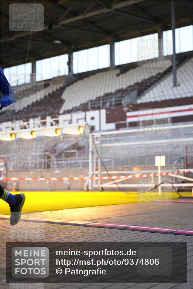 07.12.2025 - St. Pauli X-Mass-Run No. 15 Patografie http://msf.ph/oto/9374806 07.12.2025 09:58:36 Ziel 483, 532, 1003, 1115, 1528, 1542, 1603, 1782, 1785, 2392, 3308, 4031 meine-sportfotos.de