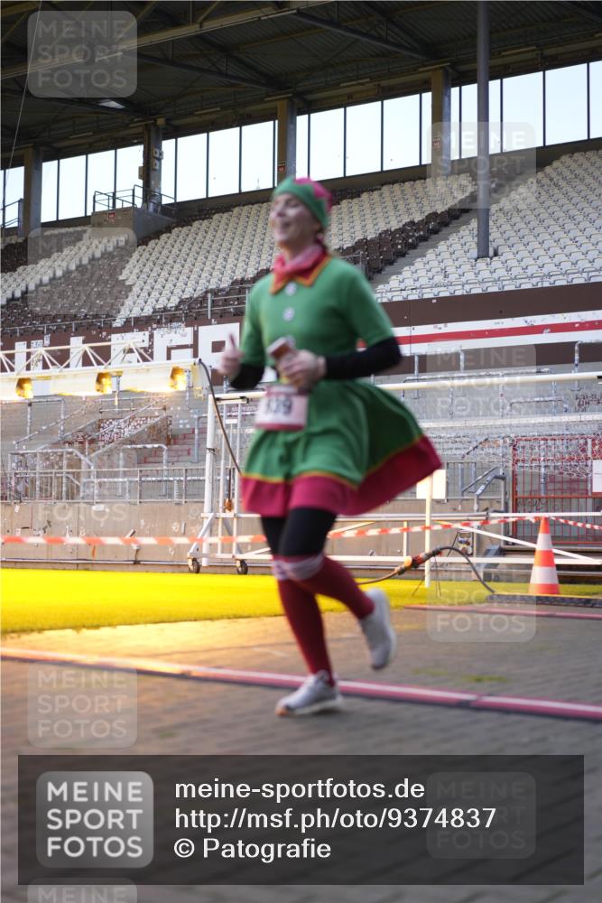 07.12.2025 - St. Pauli X-Mass-Run No. 15 Patografie http://msf.ph/oto/9374837 07.12.2025 09:59:08 Ziel 939, 1120, 2529, 3147, 3345 meine-sportfotos.de