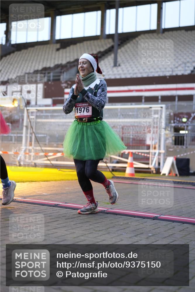 07.12.2025 - St. Pauli X-Mass-Run No. 15 Patografie http://msf.ph/oto/9375150 07.12.2025 10:00:26 Ziel 855, 1418, 1976, 3336 meine-sportfotos.de