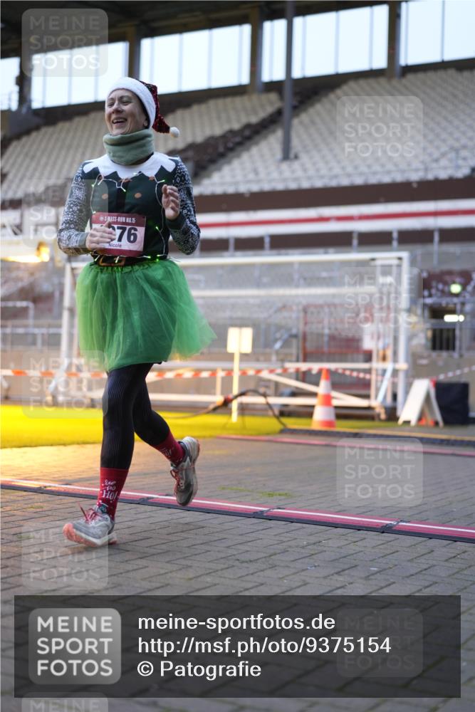 07.12.2025 - St. Pauli X-Mass-Run No. 15 Patografie http://msf.ph/oto/9375154 07.12.2025 10:00:27 Ziel 855, 1418, 1976, 2348, 3336 meine-sportfotos.de