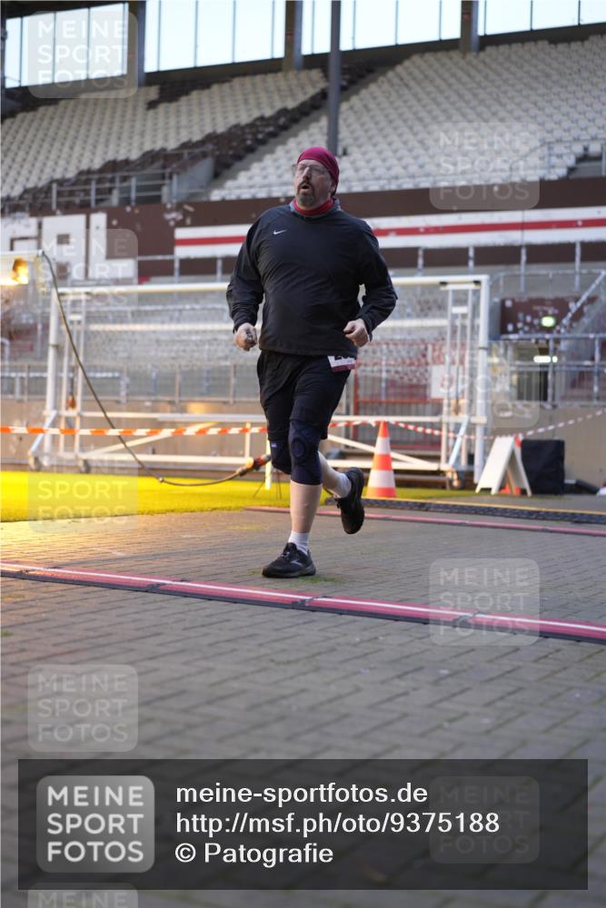 07.12.2025 - St. Pauli X-Mass-Run No. 15 Patografie http://msf.ph/oto/9375188 07.12.2025 10:01:08 Ziel 780, 783, 801, 1887, 1892, 2378, 2528 meine-sportfotos.de