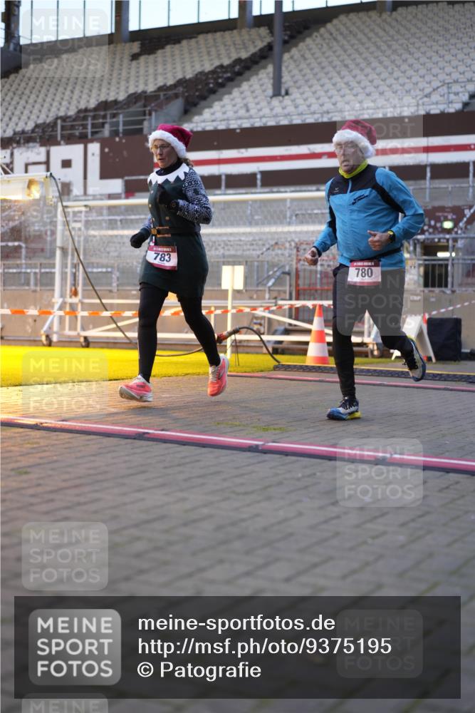 07.12.2025 - St. Pauli X-Mass-Run No. 15 Patografie http://msf.ph/oto/9375195 07.12.2025 10:01:11 Ziel 780, 783, 801, 1887, 1892, 2528 meine-sportfotos.de