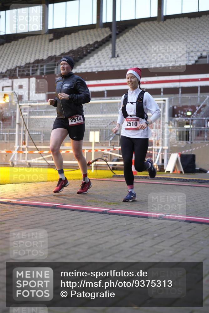 07.12.2025 - St. Pauli X-Mass-Run No. 15 Patografie http://msf.ph/oto/9375313 07.12.2025 10:02:30 Ziel 63, 304, 1105, 1828, 1829, 2510, 2514, 2604, 2908 meine-sportfotos.de
