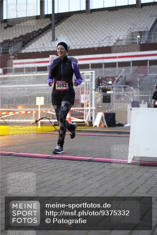 07.12.2025 - St. Pauli X-Mass-Run No. 15 Patografie http://msf.ph/oto/9375332 07.12.2025 10:02:40 Ziel 1105, 2510, 2514, 2780, 2781, 2908, 3518, 3892 meine-sportfotos.de