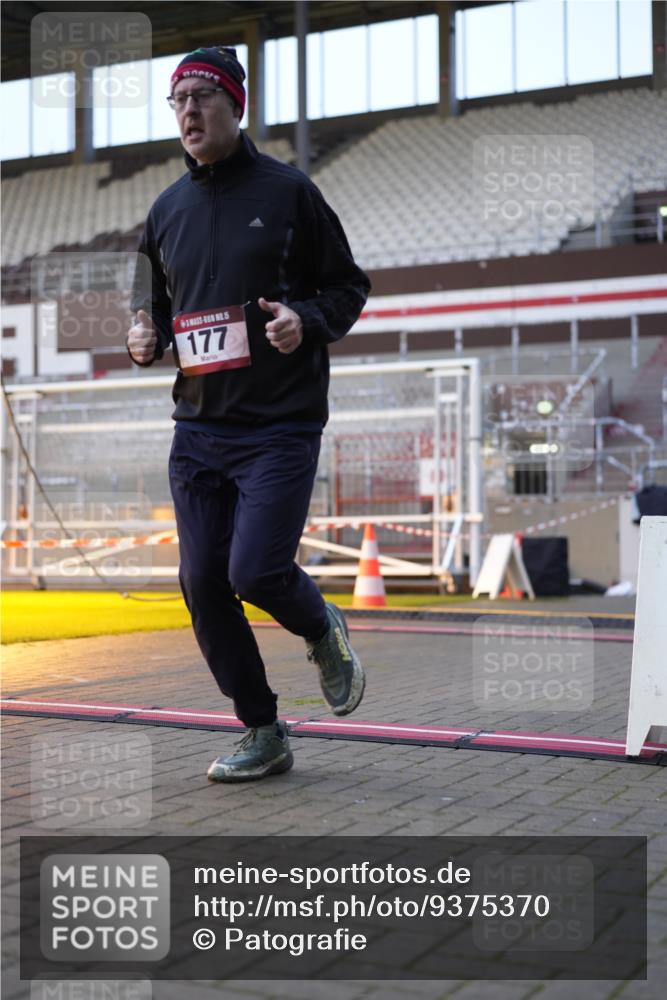 07.12.2025 - St. Pauli X-Mass-Run No. 15 Patografie http://msf.ph/oto/9375370 07.12.2025 10:02:59 Ziel 177, 442, 443, 885, 918, 936, 943, 956, 1118, 1314, 2505, 3284, 3417 meine-sportfotos.de
