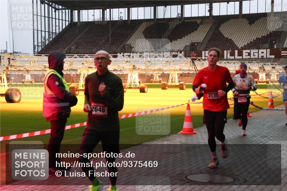 07.12.2025 - St. Pauli X-Mass-Run No. 15 Luisa Fischer http://msf.ph/oto/9375469 07.12.2025 09:51:33 Ziel 2646, 2135, 4273, 13, 615, 1258, 2030, 2135, 2224, 2646, 3110, 4273 meine-sportfotos.de