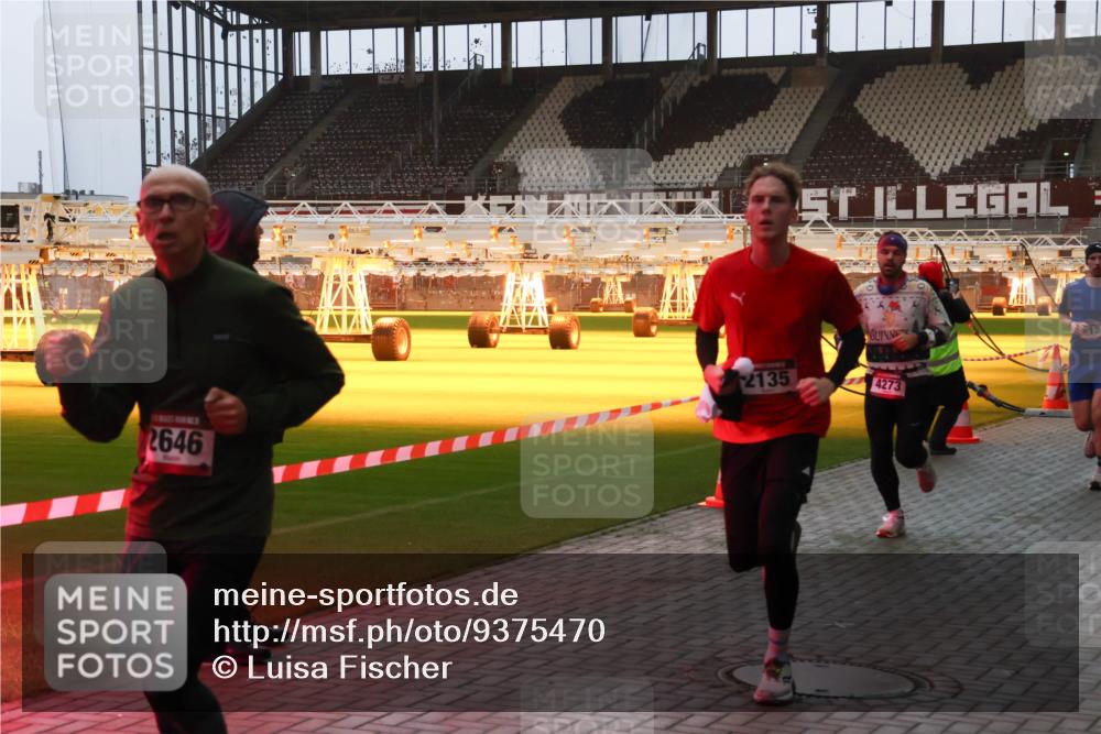 07.12.2025 - St. Pauli X-Mass-Run No. 15 Luisa Fischer http://msf.ph/oto/9375470 07.12.2025 09:51:33 Ziel 2646, 2135, 4273, 13, 615, 1258, 2030, 2135, 2224, 2646, 3110, 4273 meine-sportfotos.de