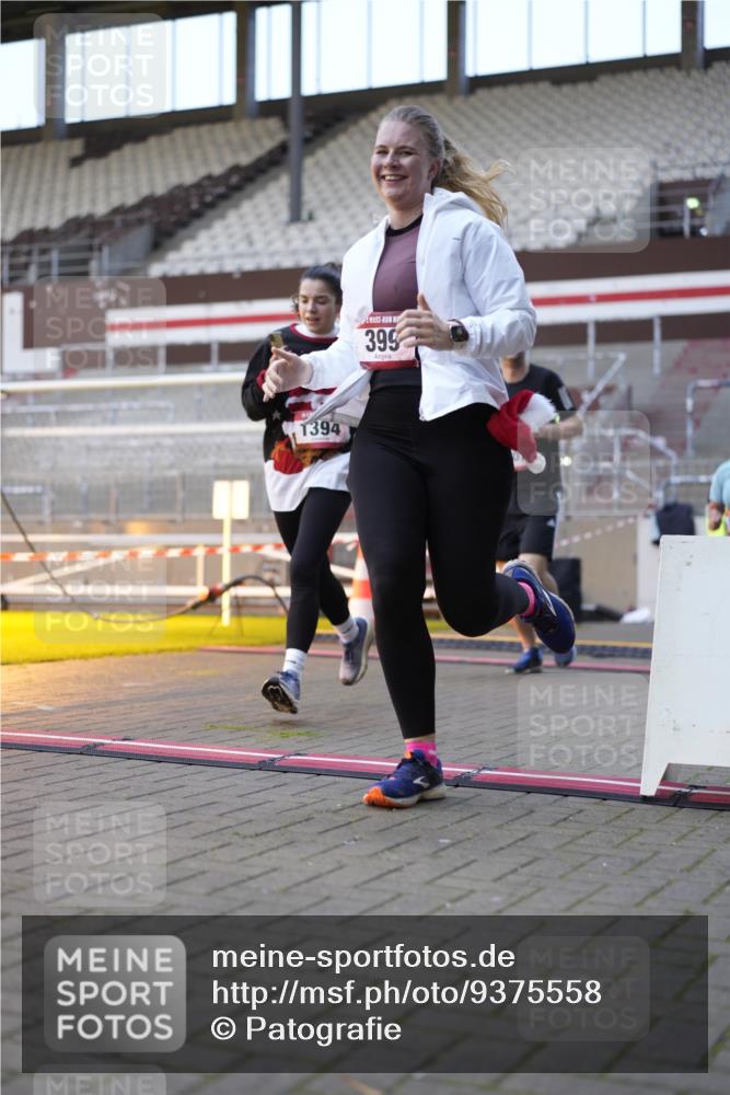 07.12.2025 - St. Pauli X-Mass-Run No. 15 Patografie http://msf.ph/oto/9375558 07.12.2025 10:03:39 Ziel 185, 213, 214, 358, 399, 940, 984, 1023, 1263, 1264, 1307, 1394, 1425, 1506, 1888, 2002, 2366, 2380, 3334, 3734, 4660, 4667, 4679, 4680 meine-sportfotos.de