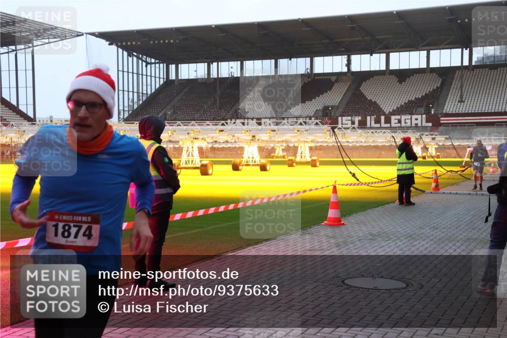07.12.2025 - St. Pauli X-Mass-Run No. 15 Luisa Fischer http://msf.ph/oto/9375633 07.12.2025 09:53:21 Ziel 5, 1874, 195, 518, 937, 1052, 1241, 1874, 2034 meine-sportfotos.de