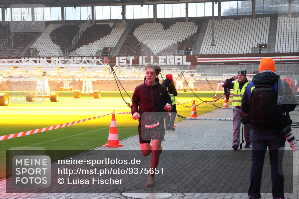 07.12.2025 - St. Pauli X-Mass-Run No. 15 Luisa Fischer http://msf.ph/oto/9375651 07.12.2025 09:53:33 Ziel 518, 937, 1241, 1874, 3684 meine-sportfotos.de