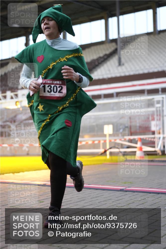 07.12.2025 - St. Pauli X-Mass-Run No. 15 Patografie http://msf.ph/oto/9375726 07.12.2025 10:04:13 Ziel 113, 1291, 1302, 1712, 1738, 2454, 3188, 4673 meine-sportfotos.de