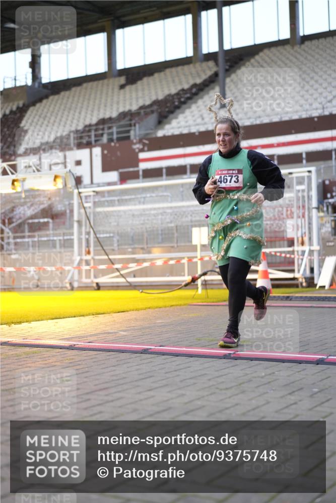 07.12.2025 - St. Pauli X-Mass-Run No. 15 Patografie http://msf.ph/oto/9375748 07.12.2025 10:04:19 Ziel 113, 1291, 1302, 1522, 1712, 1738, 1871, 2454, 3188, 4673 meine-sportfotos.de