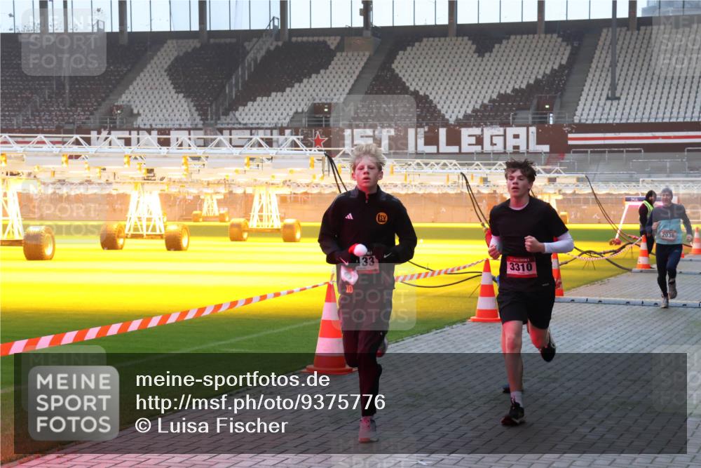 07.12.2025 - St. Pauli X-Mass-Run No. 15 Luisa Fischer http://msf.ph/oto/9375776 07.12.2025 09:54:43 Ziel 20, 133, 3310, 2036, 1375, 1598, 2036, 2133, 2209, 2651, 2900, 3310, 3338 meine-sportfotos.de