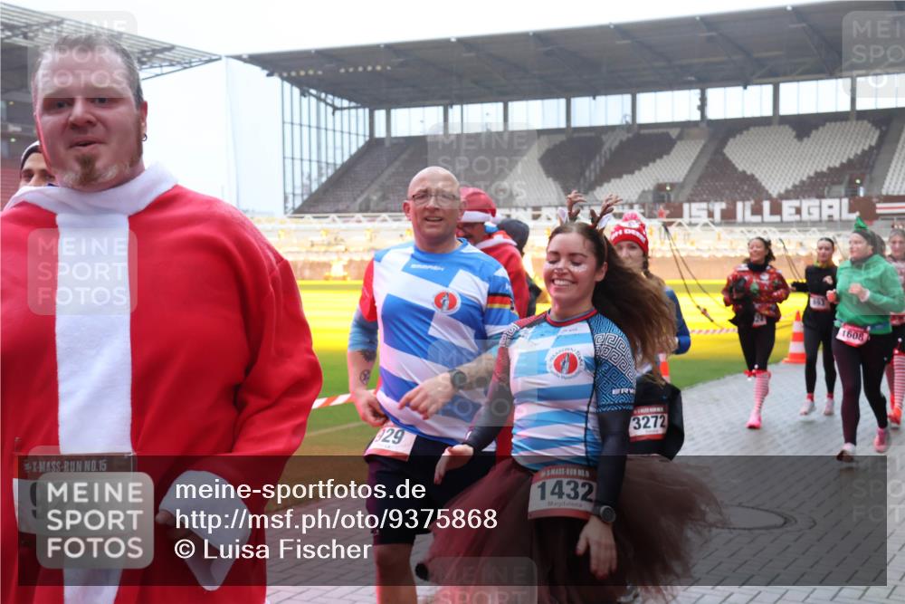07.12.2025 - St. Pauli X-Mass-Run No. 15 Luisa Fischer http://msf.ph/oto/9375868 07.12.2025 11:06:23 Ziel 15, 924, 929, 15, 1432, 3272, 1608, 92, 199, 204, 298, 300, 402, 403, 414, 556, 659, 693, 831, 854, 858, 878, 920, 924, 925, 927, 929, 932, 944, 973, 1024, 1025, 1046, 1049, 1092, 1196, 1208, 1223, 1229, 1287, 1403, 1428, 1429, 1430, 1432, 1608, 1648, 1840, 1841, 2006, 2243, 2245, 2254, 2884, 3272, 3278, 4579, 4581, 4583, 4585, 4587 meine-sportfotos.de