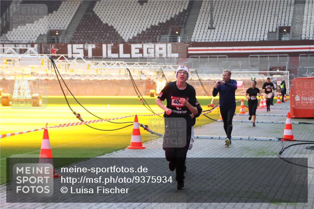 07.12.2025 - St. Pauli X-Mass-Run No. 15 Luisa Fischer http://msf.ph/oto/9375934 07.12.2025 09:55:27 Ziel 40, 110, 1101, 1113, 1649, 1655, 1722, 2703, 4087, 4088 meine-sportfotos.de