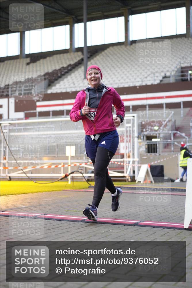 07.12.2025 - St. Pauli X-Mass-Run No. 15 Patografie http://msf.ph/oto/9376052 07.12.2025 10:05:01 Ziel 202, 210, 292, 699, 1973, 1991, 2168, 2249, 2856, 2866, 3307, 3311 meine-sportfotos.de