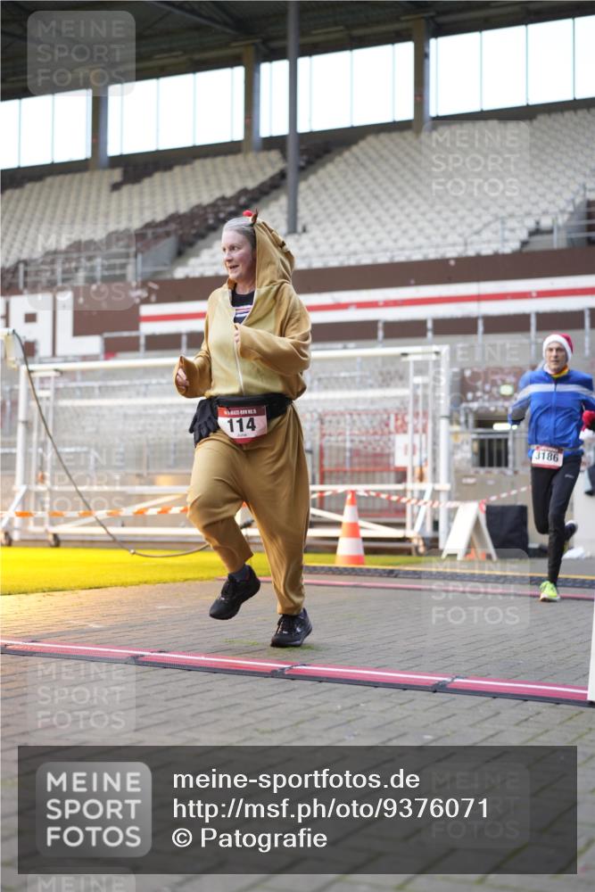 07.12.2025 - St. Pauli X-Mass-Run No. 15 Patografie http://msf.ph/oto/9376071 07.12.2025 10:05:08 Ziel 114, 202, 210, 292, 699, 1481, 1761, 2856, 2866, 3186, 3307, 3311 meine-sportfotos.de