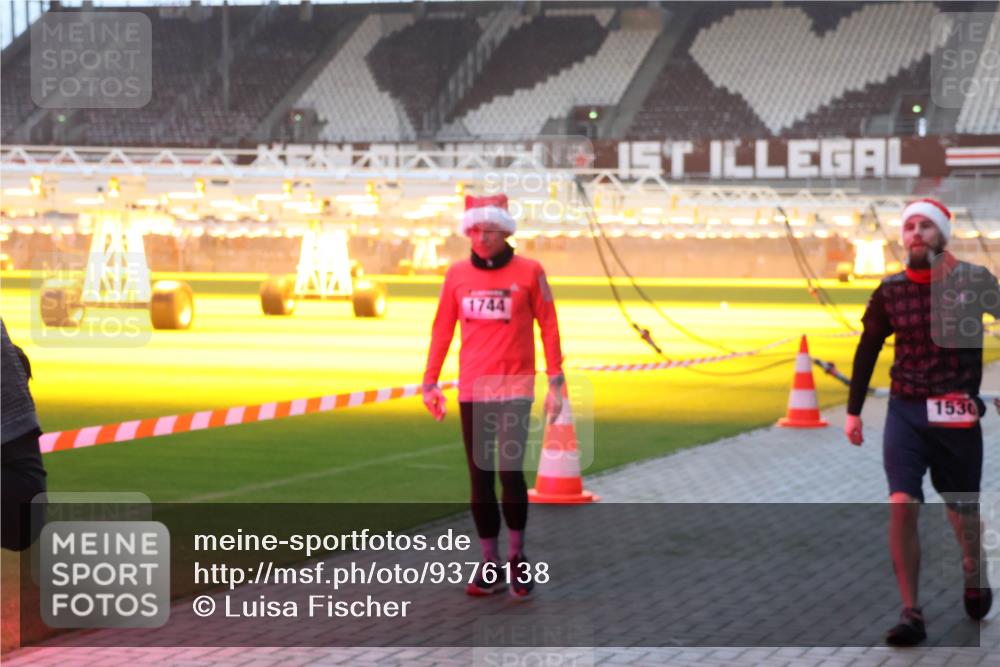 07.12.2025 - St. Pauli X-Mass-Run No. 15 Luisa Fischer http://msf.ph/oto/9376138 07.12.2025 09:56:40 Ziel 1744, 1530, 312, 1483, 1530, 3255, 3398 meine-sportfotos.de