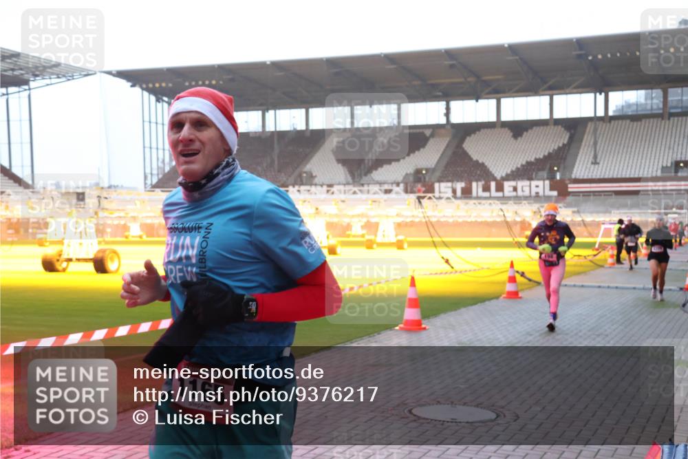 07.12.2025 - St. Pauli X-Mass-Run No. 15 Luisa Fischer http://msf.ph/oto/9376217 07.12.2025 09:57:03 Ziel 5, 1165, 198, 497, 662, 1116, 1165, 1483, 1530, 2861, 3255, 4208, 4209 meine-sportfotos.de