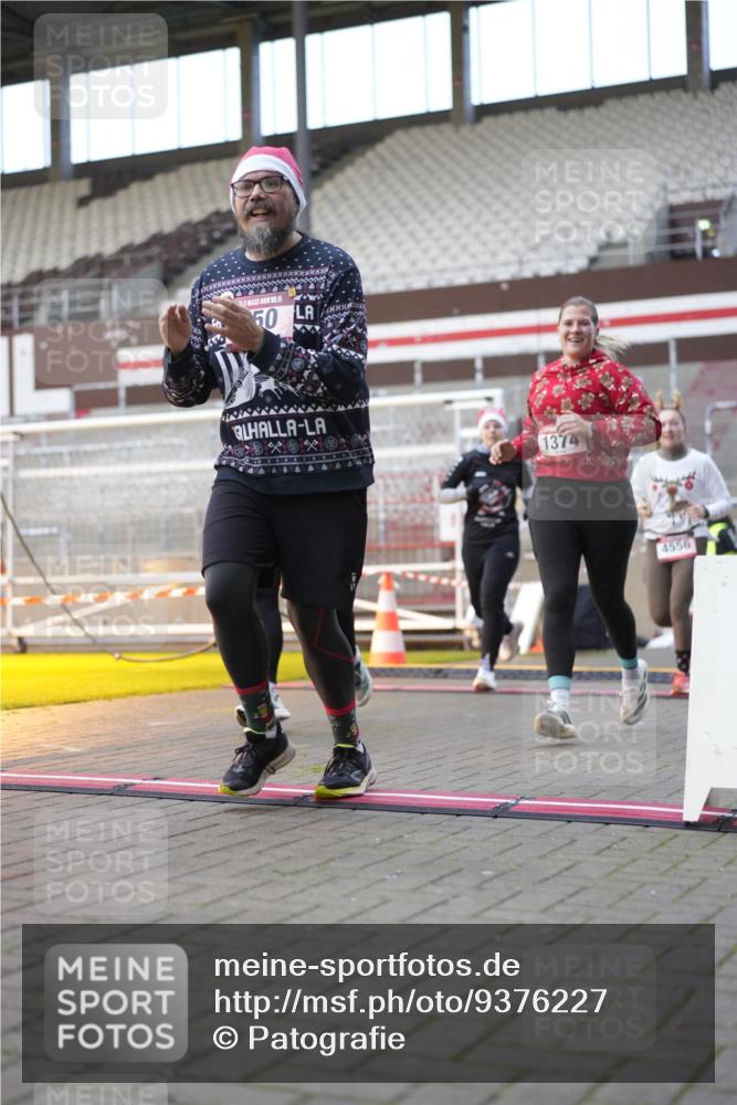 07.12.2025 - St. Pauli X-Mass-Run No. 15 Patografie http://msf.ph/oto/9376227 07.12.2025 10:05:18 Ziel 114, 543, 668, 950, 1121, 1316, 1374, 1481, 1661, 1761, 3186, 3386, 4036, 4556, 4558 meine-sportfotos.de