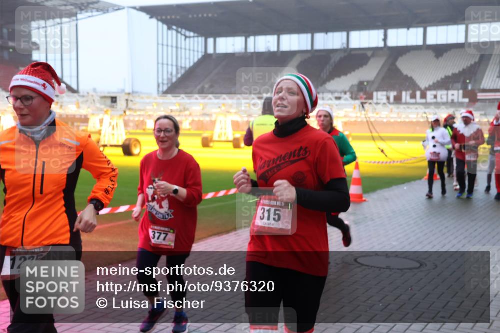07.12.2025 - St. Pauli X-Mass-Run No. 15 Luisa Fischer http://msf.ph/oto/9376320 07.12.2025 11:08:07 Ziel 123, 377, 315, 77, 271, 273, 286, 293, 315, 332, 342, 344, 377, 389, 397, 476, 490, 591, 596, 603, 621, 622, 623, 653, 673, 772, 774, 781, 1107, 1123, 1129, 1202, 1206, 1230, 1233, 1235, 1342, 1355, 1378, 1381, 1382, 1383, 1439, 1441, 1460, 1509, 1520, 1525, 1585, 1587, 1812, 1824, 1866, 1910, 2403, 2693, 4815, 5008 meine-sportfotos.de