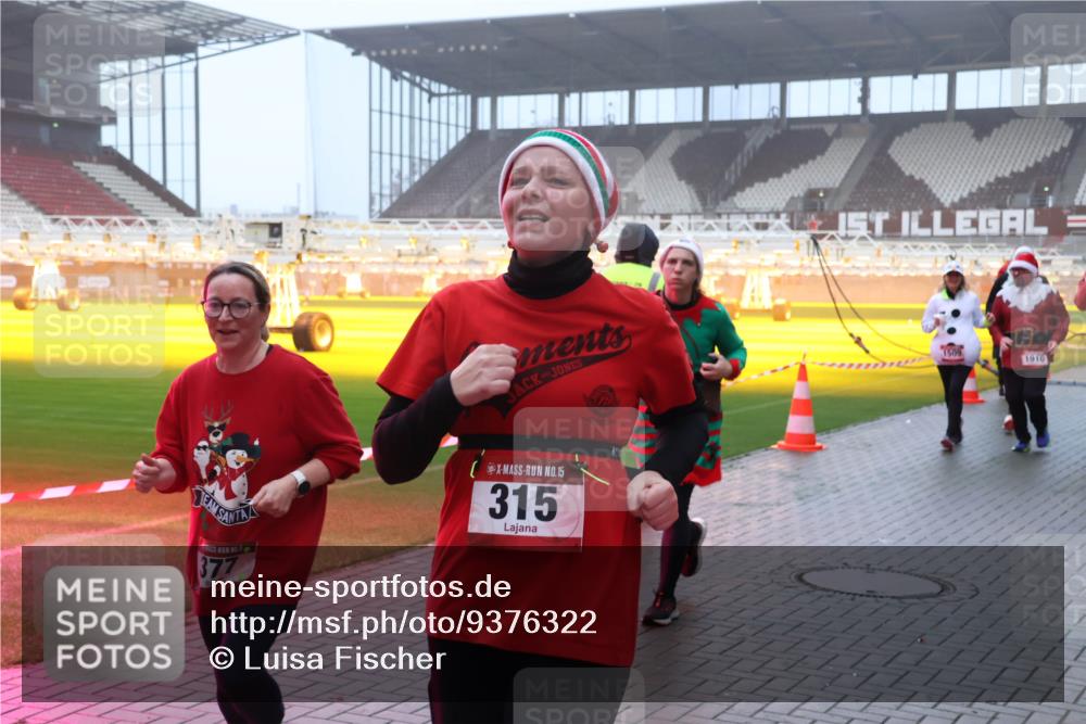 07.12.2025 - St. Pauli X-Mass-Run No. 15 Luisa Fischer http://msf.ph/oto/9376322 07.12.2025 11:08:08 Ziel 37, 15, 315, 1509, 1910, 77, 271, 273, 286, 293, 315, 332, 342, 344, 377, 389, 397, 476, 490, 591, 603, 621, 622, 623, 653, 673, 772, 774, 781, 1107, 1123, 1129, 1202, 1206, 1226, 1230, 1233, 1235, 1249, 1342, 1355, 1378, 1381, 1382, 1383, 1439, 1441, 1460, 1509, 1520, 1525, 1585, 1587, 1812, 1824, 1866, 1910, 2403, 2693, 4815, 5008 meine-sportfotos.de