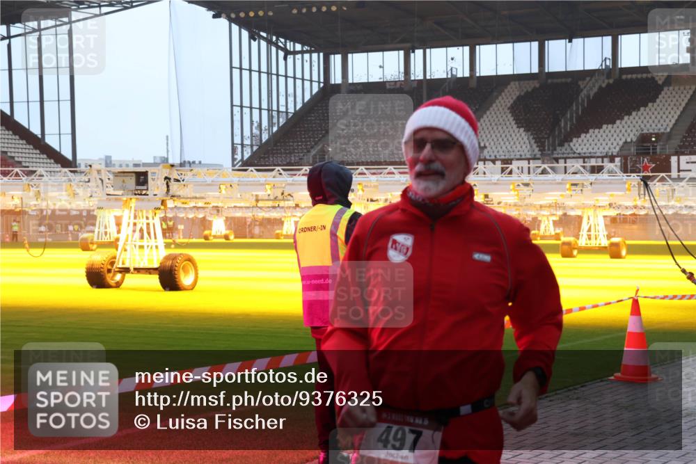 07.12.2025 - St. Pauli X-Mass-Run No. 15 Luisa Fischer http://msf.ph/oto/9376325 07.12.2025 09:57:31 Ziel 2, 497, 198, 497, 662, 1116, 1165, 2861, 3320, 4032, 4208, 4209 meine-sportfotos.de