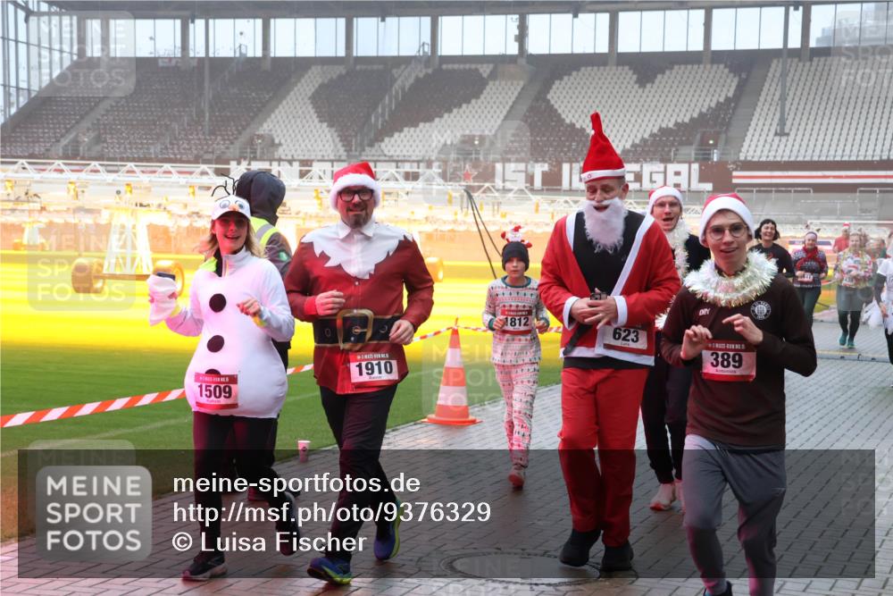 07.12.2025 - St. Pauli X-Mass-Run No. 15 Luisa Fischer http://msf.ph/oto/9376329 07.12.2025 11:08:11 Ziel 15, 1509, 0, 1812, 623, 1910, 15, 389, 77, 271, 273, 286, 293, 315, 332, 377, 389, 397, 476, 490, 591, 603, 621, 622, 623, 629, 635, 653, 673, 772, 774, 781, 1107, 1123, 1129, 1202, 1206, 1226, 1230, 1233, 1235, 1249, 1342, 1355, 1378, 1381, 1382, 1383, 1439, 1441, 1460, 1509, 1520, 1525, 1809, 1810, 1812, 1824, 1866, 1910, 2403, 2693, 4798, 4815, 5008 meine-sportfotos.de