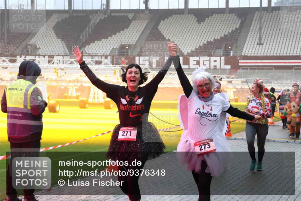 07.12.2025 - St. Pauli X-Mass-Run No. 15 Luisa Fischer http://msf.ph/oto/9376348 07.12.2025 11:08:16 Ziel 15, 271, 15, 273, 77, 271, 273, 286, 293, 315, 332, 377, 389, 397, 476, 623, 629, 635, 653, 673, 772, 774, 781, 1107, 1123, 1129, 1226, 1230, 1233, 1235, 1249, 1342, 1355, 1378, 1381, 1382, 1383, 1439, 1441, 1460, 1509, 1520, 1525, 1596, 1809, 1810, 1812, 1824, 1866, 1910, 2693, 4798, 4815, 5008 meine-sportfotos.de