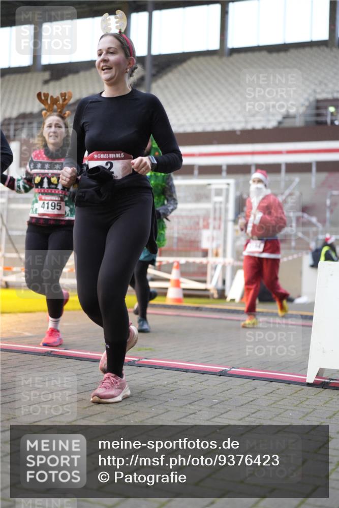 07.12.2025 - St. Pauli X-Mass-Run No. 15 Patografie http://msf.ph/oto/9376423 07.12.2025 10:05:42 Ziel 2, 3, 54, 123, 363, 385, 512, 945, 1215, 1222, 1789, 1791, 3231, 3877, 4194, 4195, 4552, 4555, 4559, 4560 meine-sportfotos.de