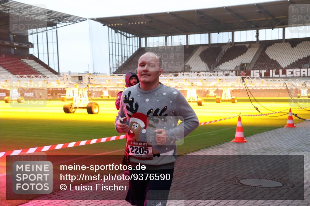 07.12.2025 - St. Pauli X-Mass-Run No. 15 Luisa Fischer http://msf.ph/oto/9376590 07.12.2025 09:58:45 Ziel 15, 2205, 238, 261, 441, 483, 532, 1003, 1173, 1528, 1603, 1633, 1774, 1782, 1785, 2205, 3405, 3515, 4031, 4206 meine-sportfotos.de