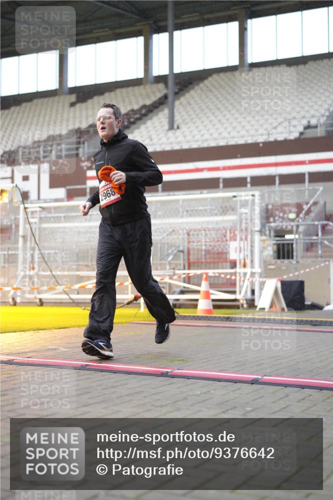 07.12.2025 - St. Pauli X-Mass-Run No. 15 Patografie http://msf.ph/oto/9376642 07.12.2025 10:06:02 Ziel 127, 148, 180, 424, 468, 676, 805, 834, 893, 967, 969, 1788, 2756, 2757, 2894, 2968, 3093, 3172, 3196, 3812, 3814, 3857, 3859, 4235, 4236, 4237, 4246, 4251, 4670, 4676 meine-sportfotos.de