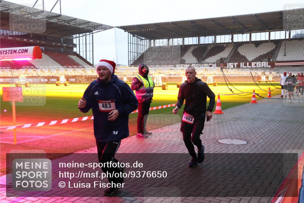 07.12.2025 - St. Pauli X-Mass-Run No. 15 Luisa Fischer http://msf.ph/oto/9376650 07.12.2025 09:58:55 Ziel 483, 28, 1603, 1007, 238, 261, 483, 532, 655, 1003, 1115, 1173, 1528, 1542, 1603, 1633, 1774, 1782, 1785, 2205, 2392, 3308, 3405, 3515, 4031, 4206 meine-sportfotos.de
