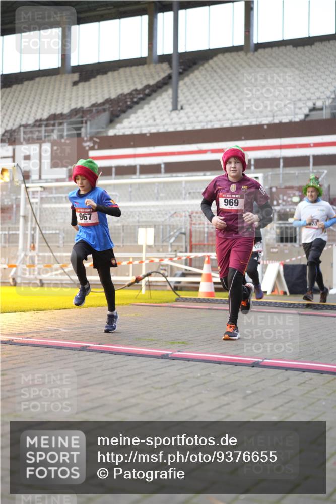07.12.2025 - St. Pauli X-Mass-Run No. 15 Patografie http://msf.ph/oto/9376655 07.12.2025 10:06:04 Ziel 127, 148, 180, 424, 468, 676, 805, 834, 893, 967, 969, 1119, 1788, 1937, 2756, 2757, 2894, 2968, 3093, 3172, 3196, 3812, 3814, 3857, 3859, 4235, 4236, 4237, 4246, 4251, 4657, 4665, 4670, 4676, 4736, 4739 meine-sportfotos.de