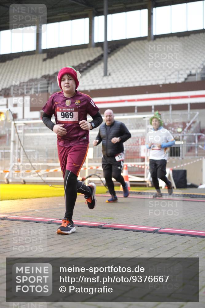 07.12.2025 - St. Pauli X-Mass-Run No. 15 Patografie http://msf.ph/oto/9376667 07.12.2025 10:06:05 Ziel 127, 148, 180, 424, 468, 676, 805, 834, 893, 967, 969, 1119, 1788, 1937, 2756, 2757, 2894, 2968, 3093, 3172, 3196, 3812, 3814, 3857, 3859, 4235, 4236, 4237, 4246, 4251, 4657, 4665, 4670, 4676, 4677, 4736, 4739 meine-sportfotos.de