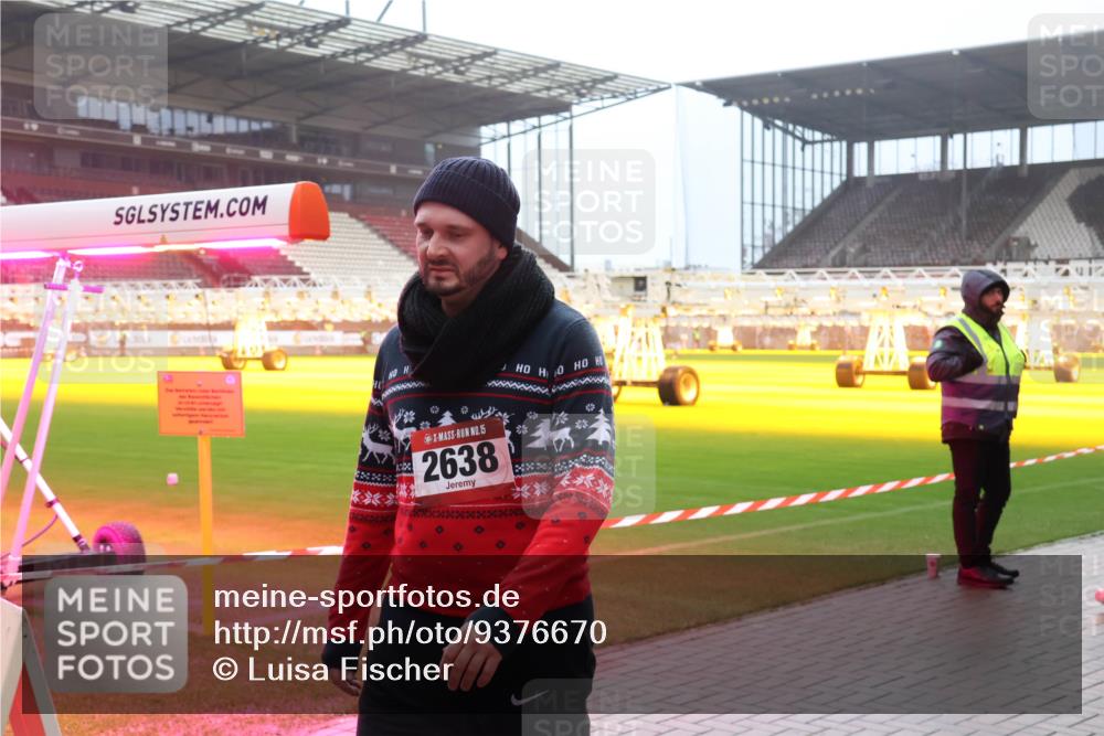 07.12.2025 - St. Pauli X-Mass-Run No. 15 Luisa Fischer http://msf.ph/oto/9376670 07.12.2025 10:23:55 Ziel 15, 2638, 638, 1104, 1996, 2123, 2304, 2508, 2511, 2603, 2634, 3052, 3078, 3079, 3539, 3644, 3649, 3887, 3890, 4005, 4043, 4141, 4145, 4377, 4378, 4458, 4549 meine-sportfotos.de