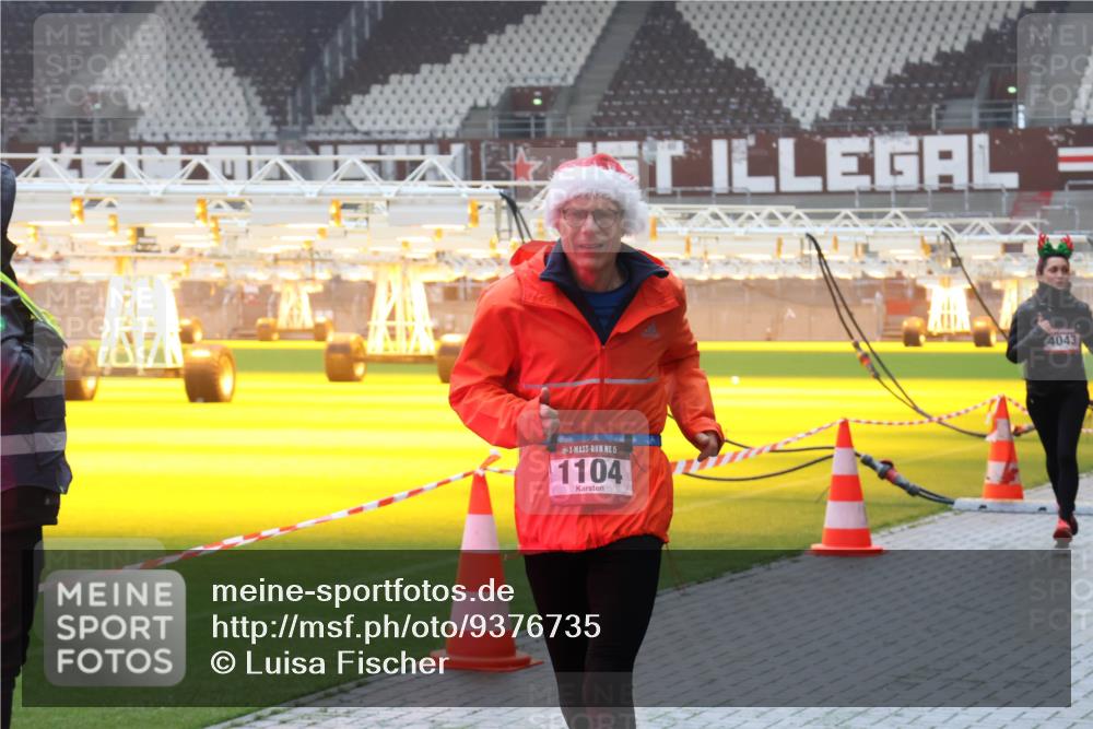 07.12.2025 - St. Pauli X-Mass-Run No. 15 Luisa Fischer http://msf.ph/oto/9376735 07.12.2025 10:24:07 Ziel 15, 1104, 4043, 638, 711, 1104, 2603, 2634, 3052, 3539, 3644, 3649, 3887, 3890, 3968, 4005, 4043, 4139, 4141, 4144, 4145, 4203, 4377, 4378, 4458, 4479, 4549, 4765 meine-sportfotos.de