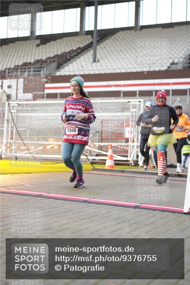 07.12.2025 - St. Pauli X-Mass-Run No. 15 Patografie http://msf.ph/oto/9376755 07.12.2025 10:06:17 Ziel 34, 127, 187, 893, 967, 969, 1119, 1369, 1479, 1480, 1832, 1937, 1946, 3534, 3535, 3536, 3537, 4657, 4665, 4670, 4672, 4676, 4677, 4736, 4739 meine-sportfotos.de